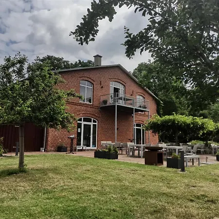Hotel Schäferwagen auf dem Biogut-Saalkow Gustow  Exterior foto