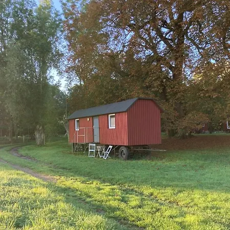 Hotel Schäferwagen auf dem Biogut-Saalkow Gustow  Exterior foto