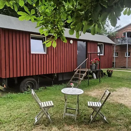 Hotel Schäferwagen auf dem Biogut-Saalkow Gustow  Exterior foto