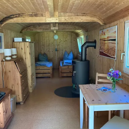 Hotel Schäferwagen auf dem Biogut-Saalkow Gustow  Exterior foto
