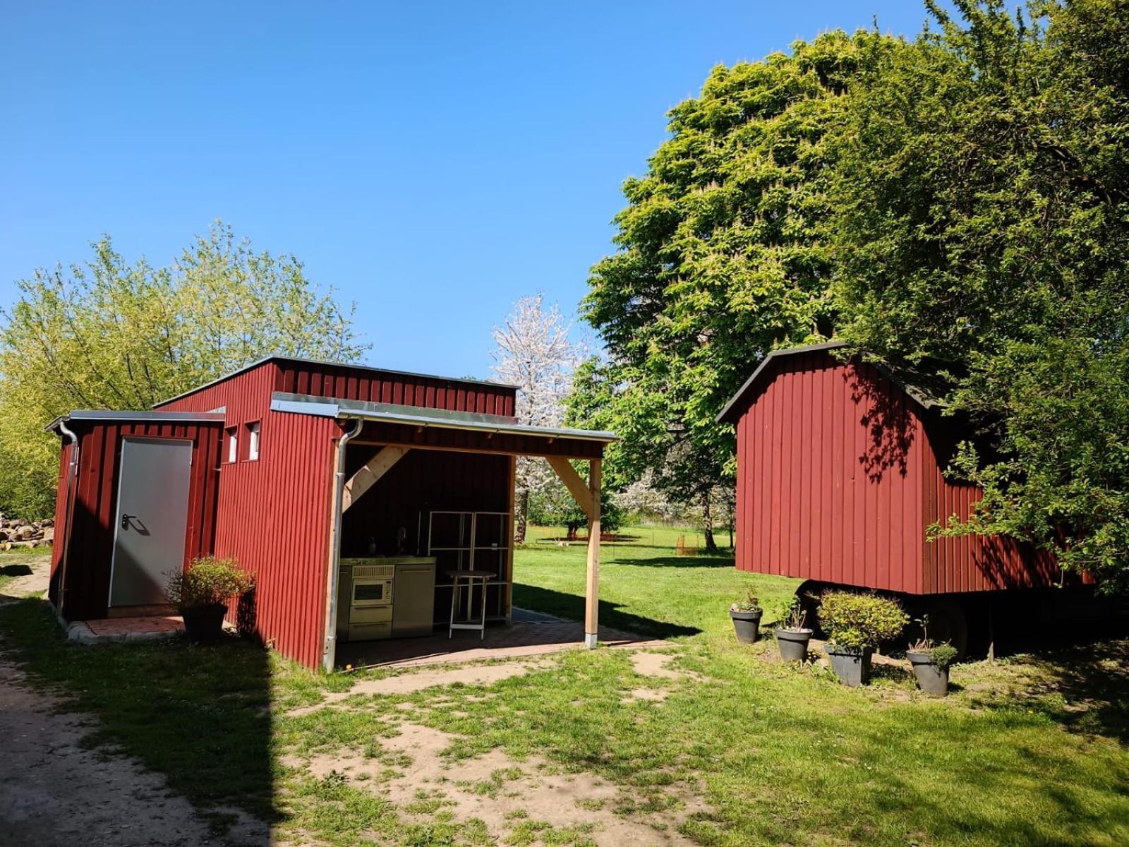 Schaeferwagen Auf Dem Biogut-saalkow Campsite *